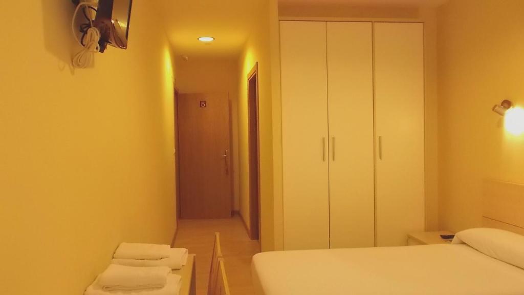 Hostal Europa Castejon  Bagian luar foto